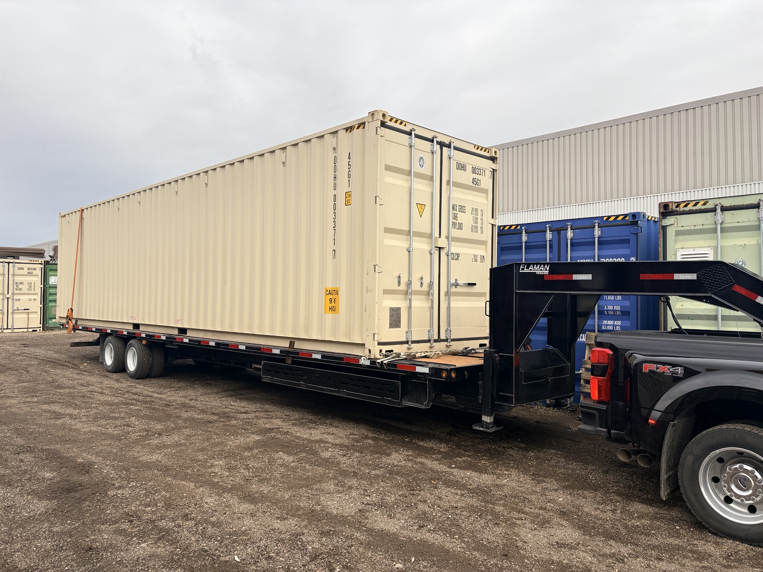 2026 40 ft High Cube Container — Beige RAL 1015 — photo 2